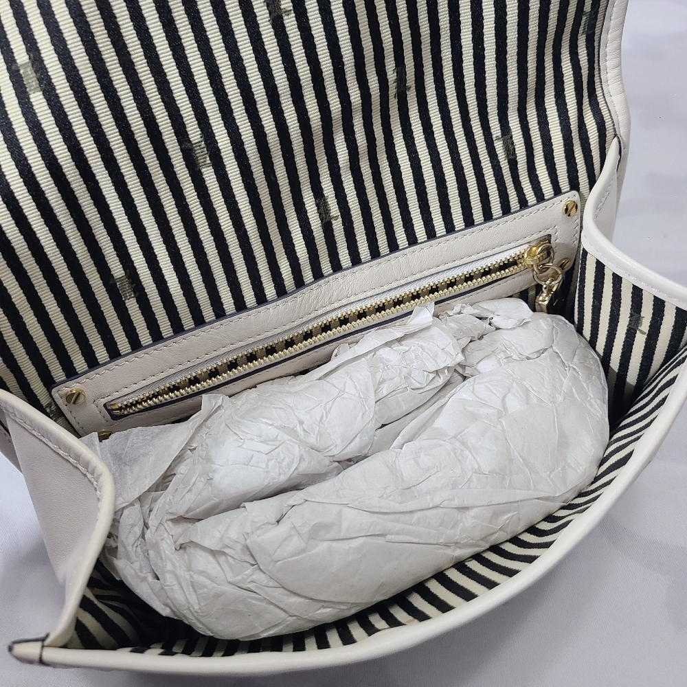 L.A.M.B. by Gwen Stefani Frosted Pearl Clutch Leather Designer NWT - Picture 5 of 10